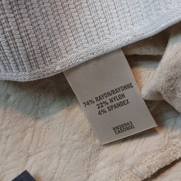 Vanhuesen   Diamond Pattern  Cream  Carpri Casual Pants Sz 16 Stretch - Picture 8 of 8